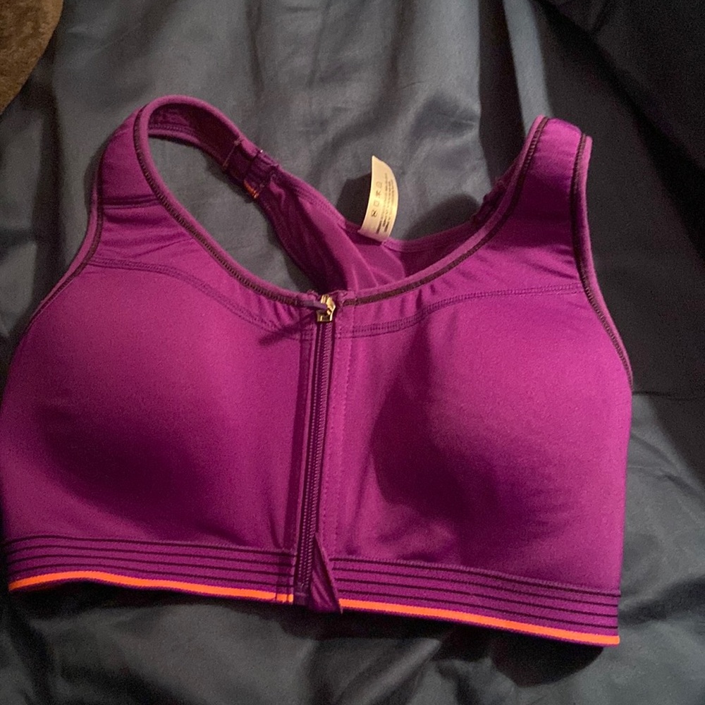 Danskin Now workout bra